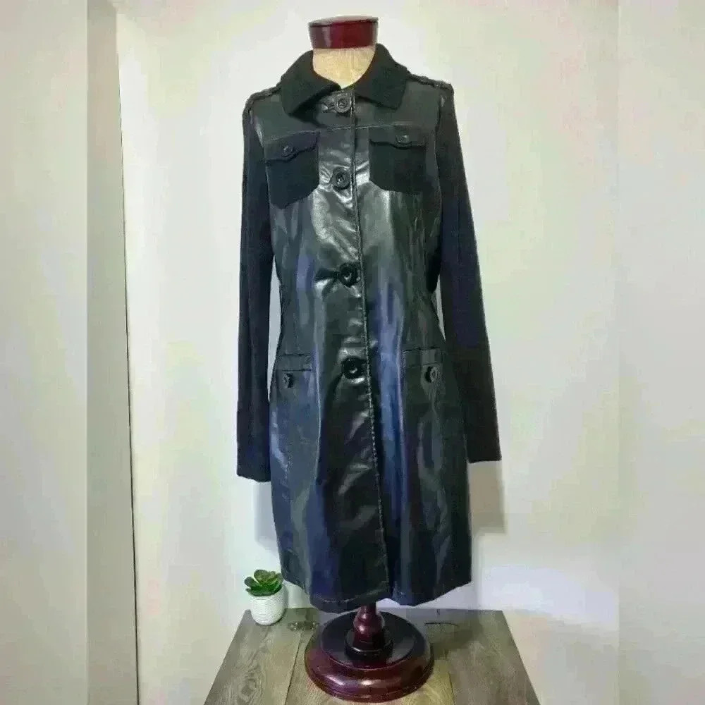 OPTION ELLE black jacket with ribbed sweater back and  sleeves. Size Large